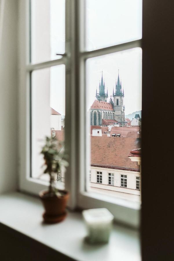 Lil Apartment With Tyn Cathedral View, Parking & Ac Praga Esterno foto