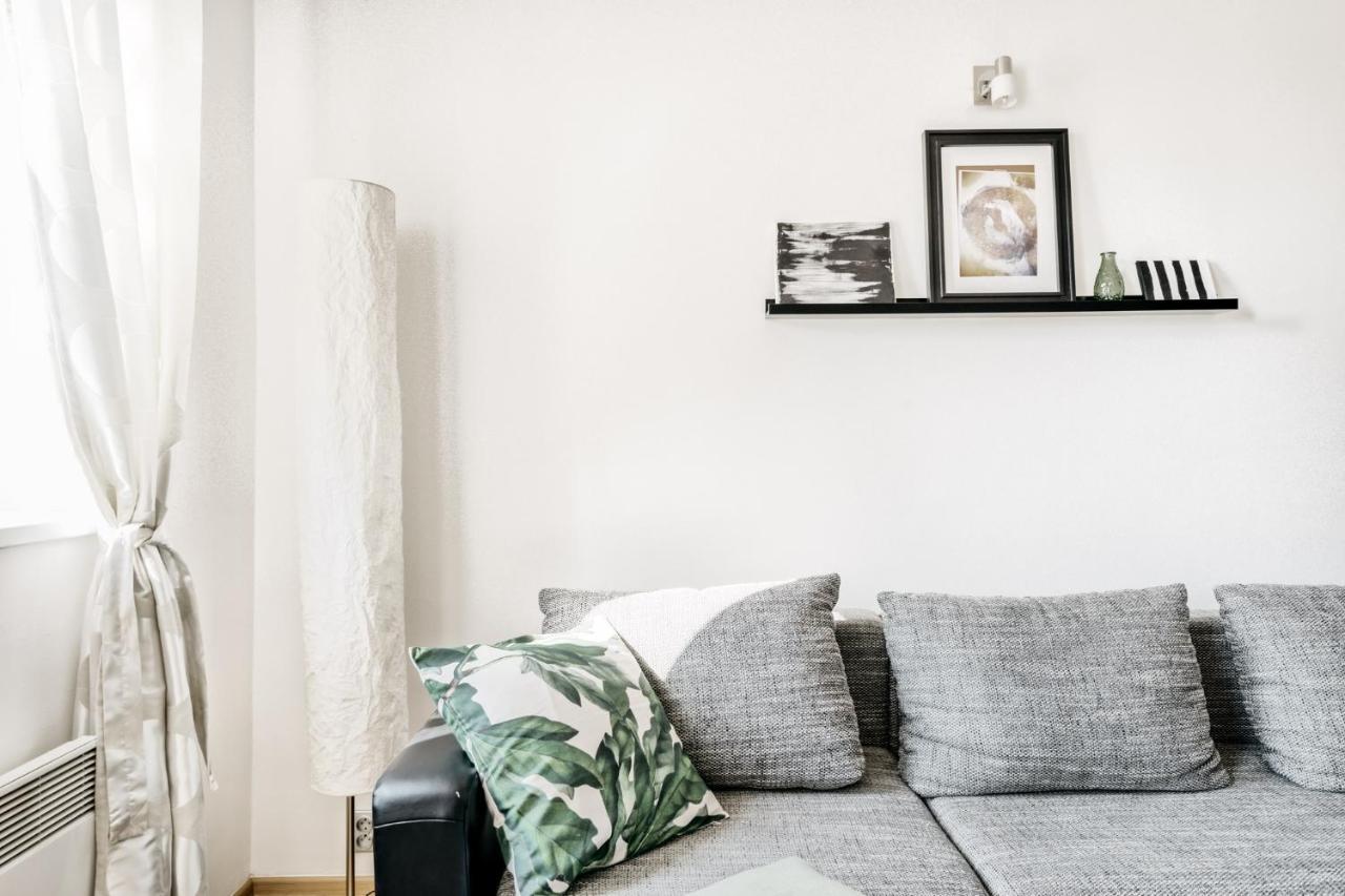 Lil Apartment With Tyn Cathedral View, Parking & Ac Praga Esterno foto